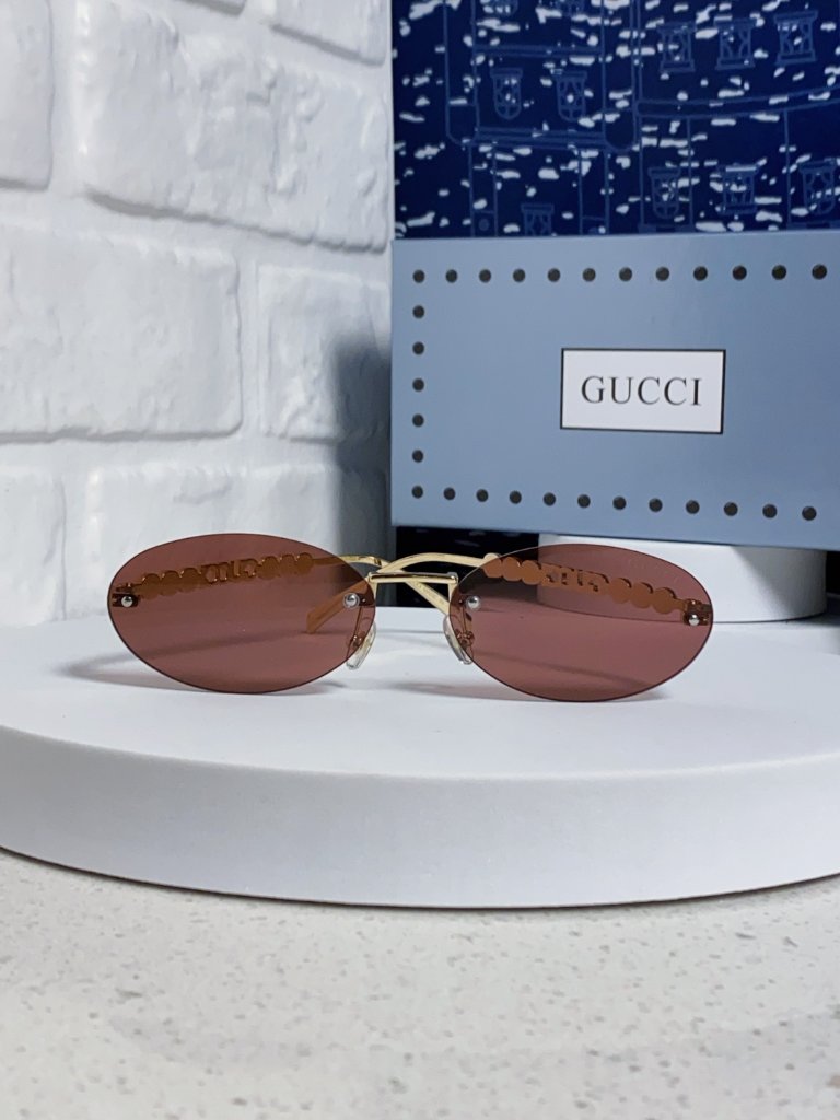 Gucci 2026 Frameless Pearl Sunglasses 135$